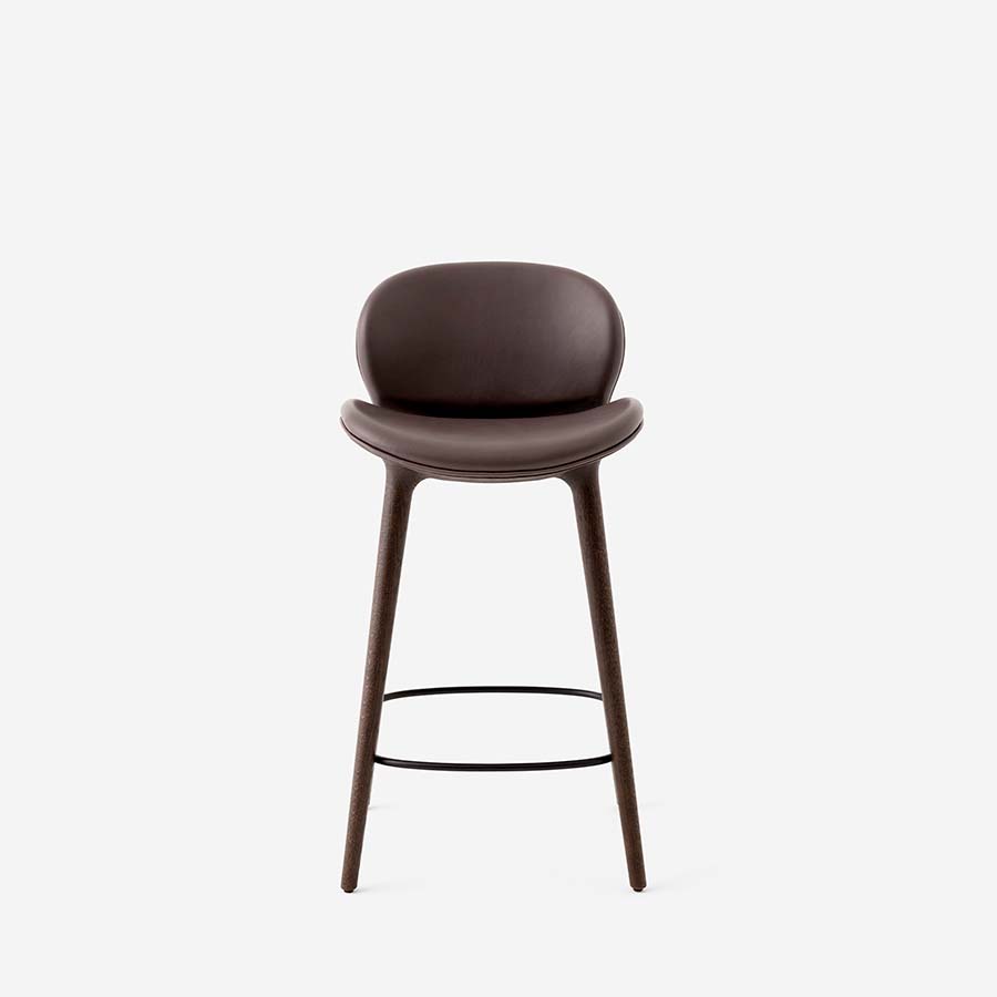 vipp465-lodge-counter-chair-dark-oak-01_01